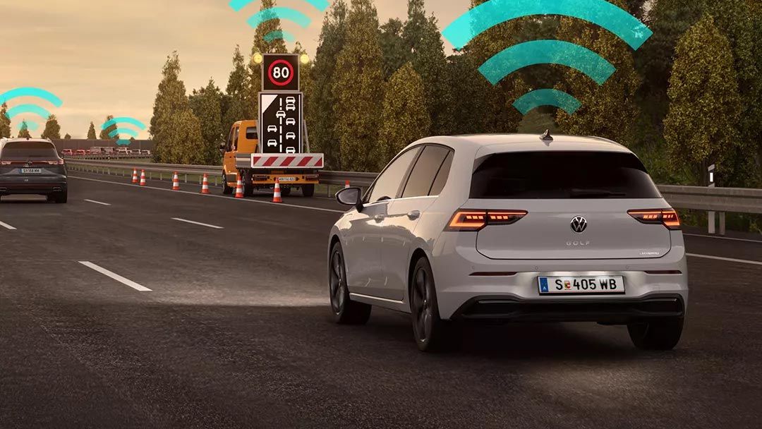 Volkswagen Golf: Systém varování před nebezpečím Car2X