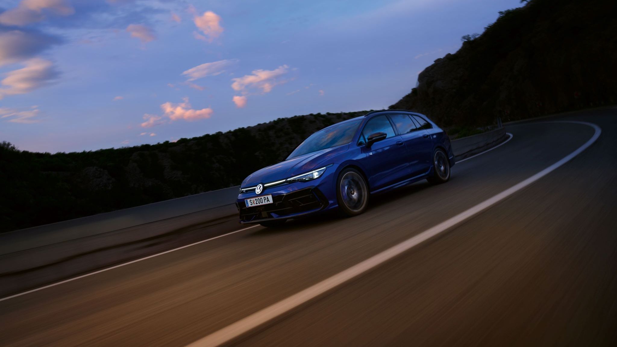 Volkswagen Golf R Variant